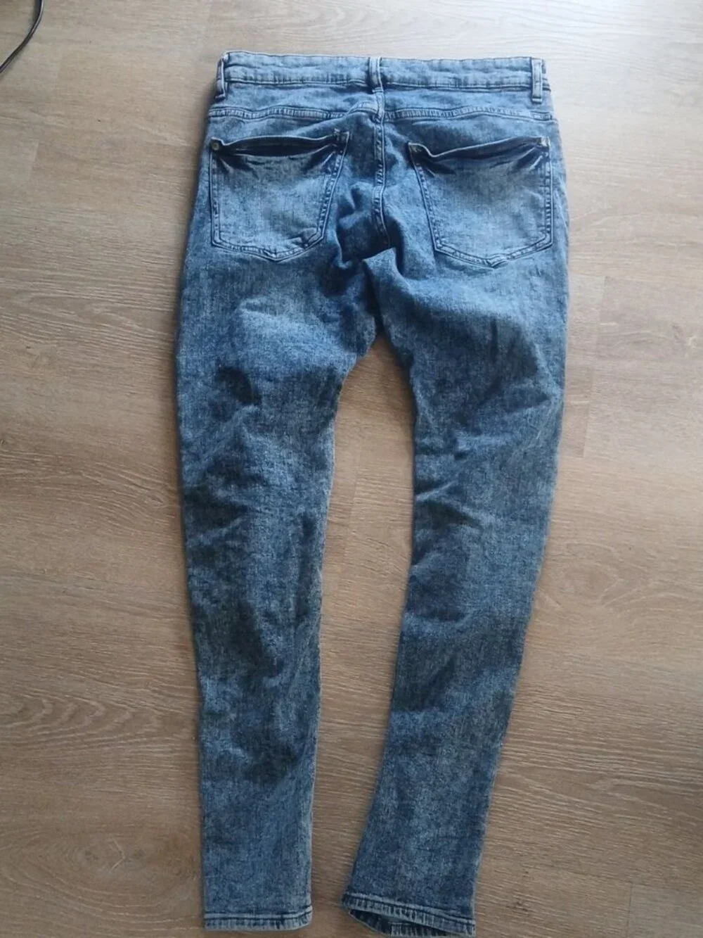 H&M Divided Men’s Skinny Biker Moto Jeans Top Stitch Horizontal Rips Size 33